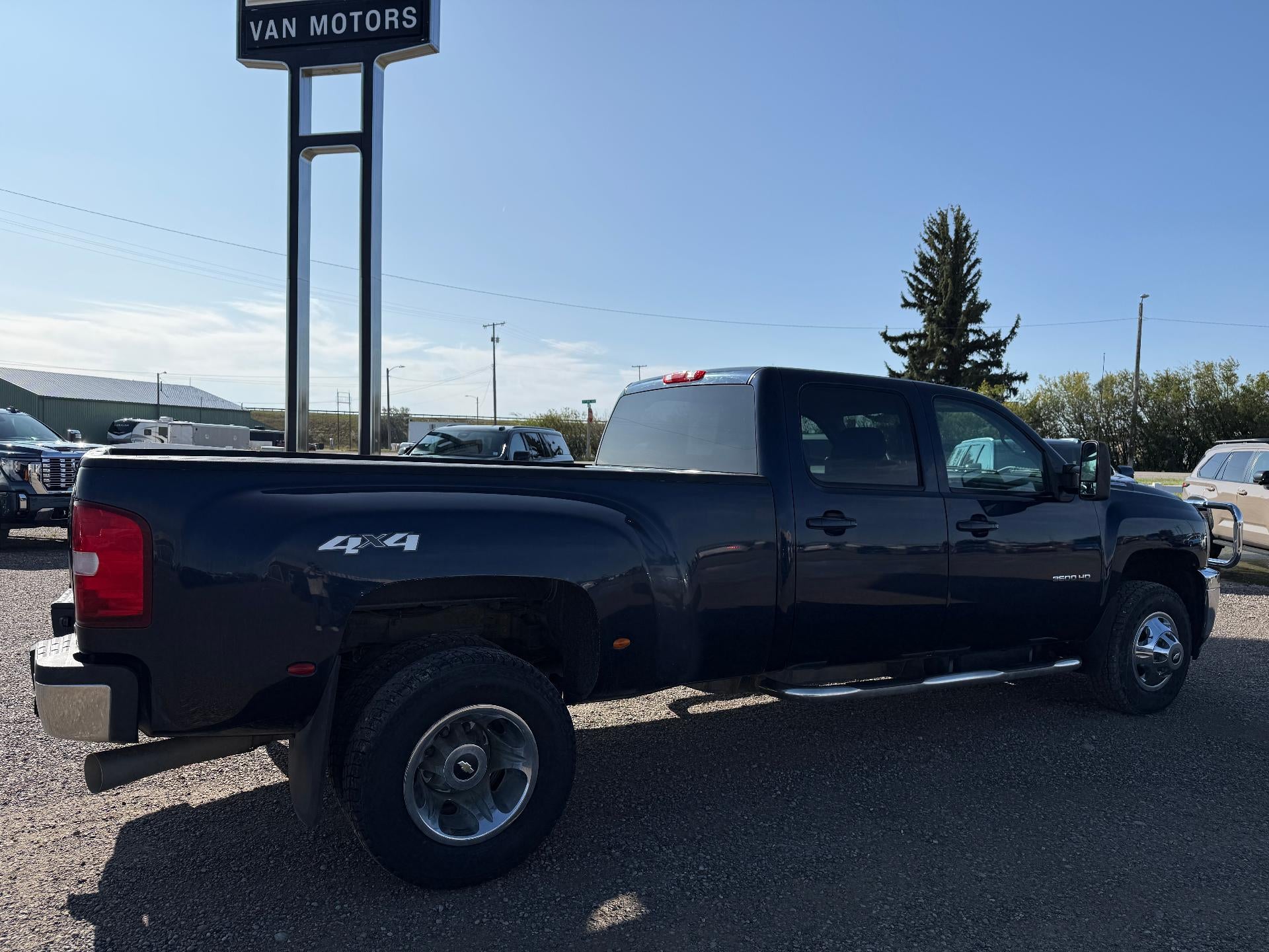 2011 Chevrolet Silverado 3500 HD DRW LTZ