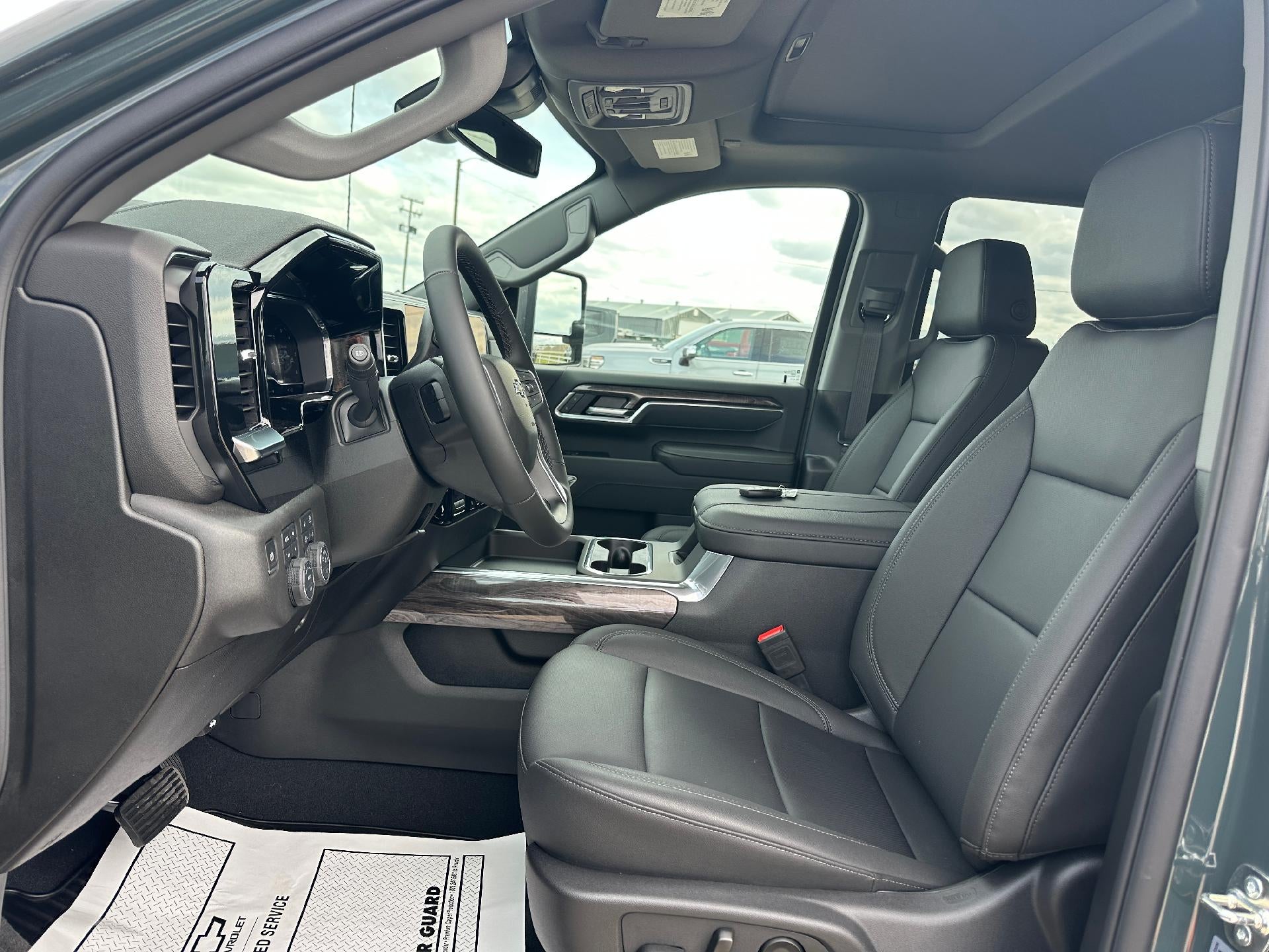 2025 Chevrolet Silverado 3500 HD LTZ