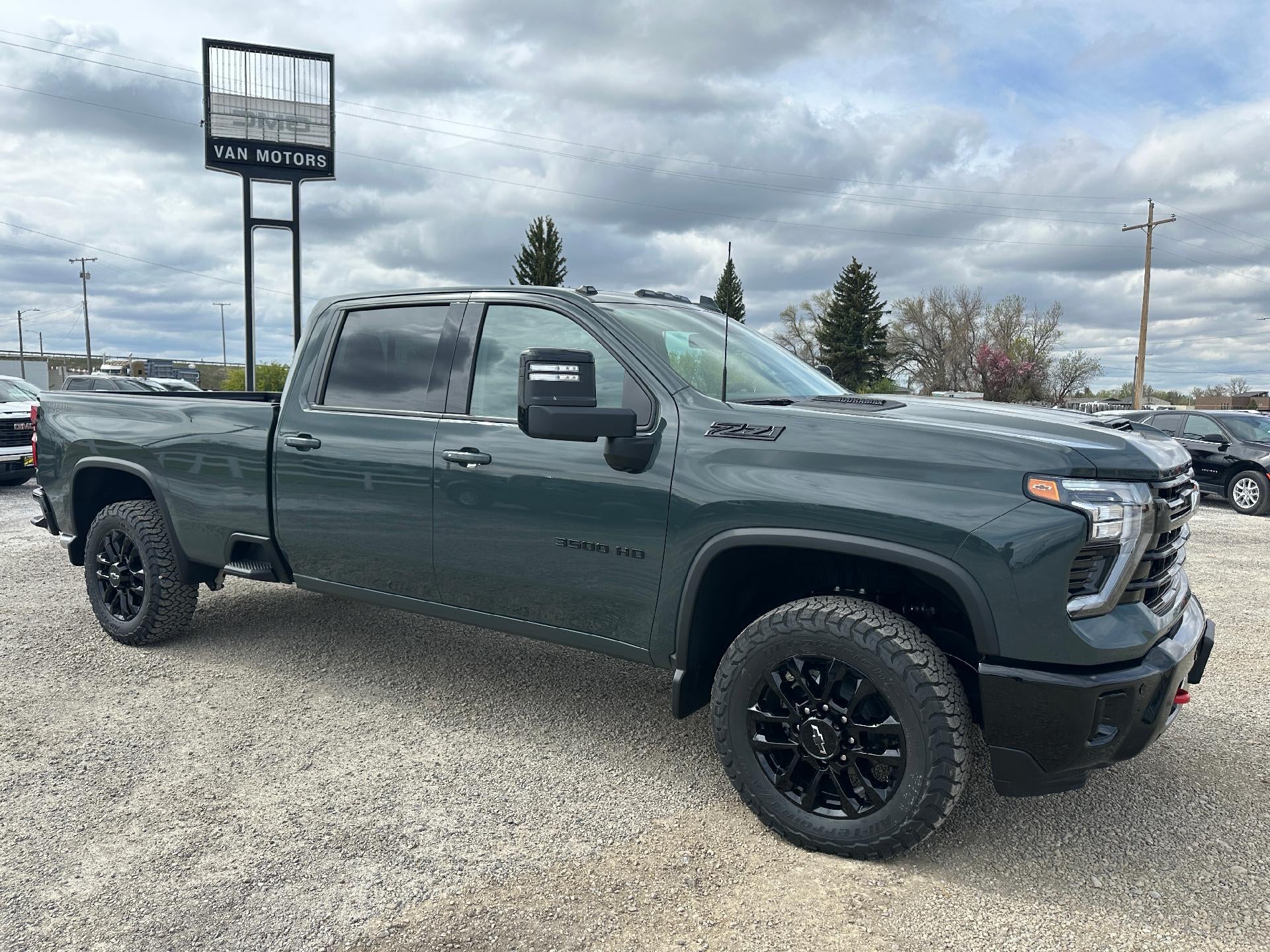 2025 Chevrolet Silverado 3500 HD LTZ