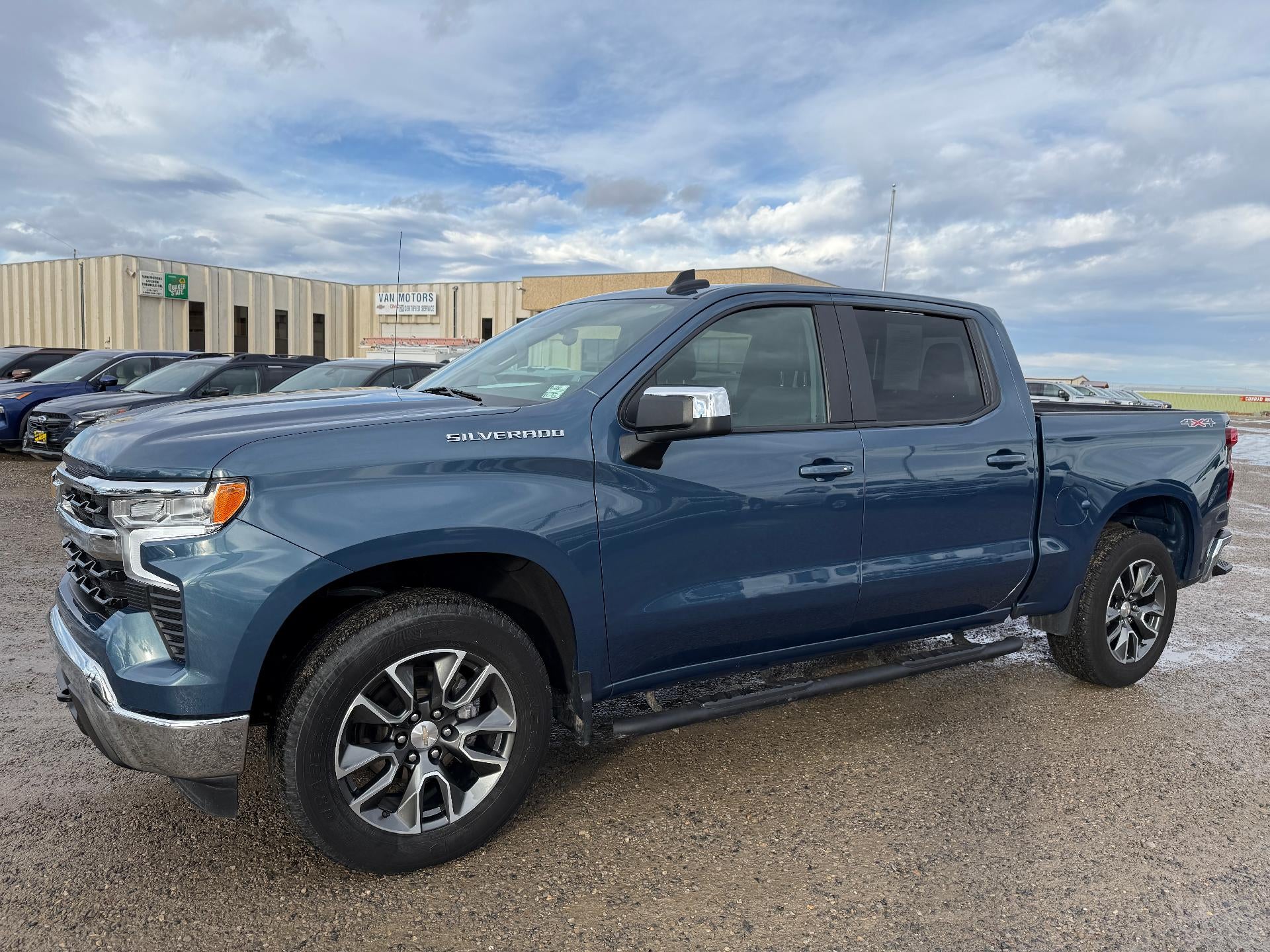 2024 Chevrolet Silverado 1500 LT (2FL)