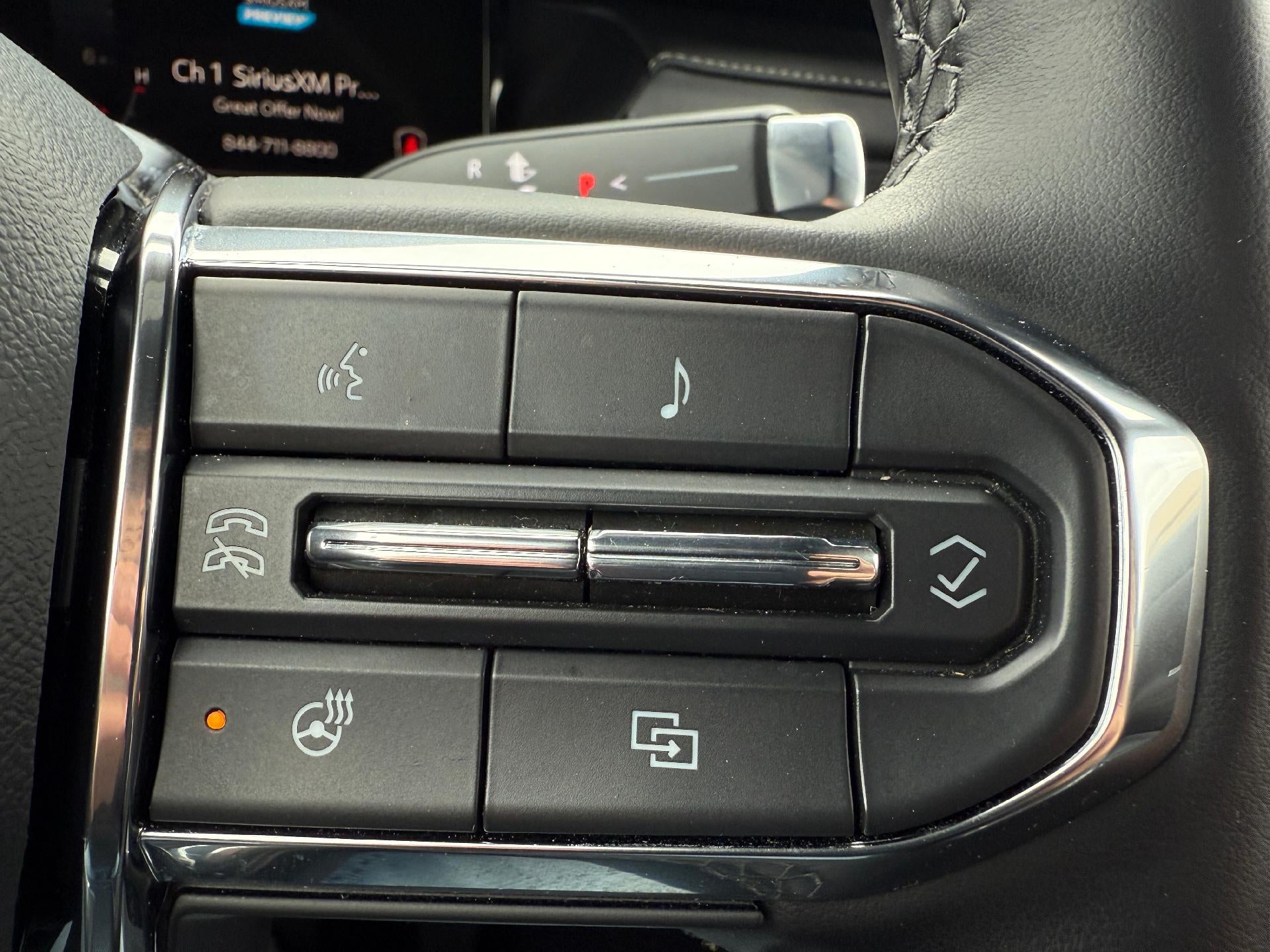 2025 GMC Acadia Elevation