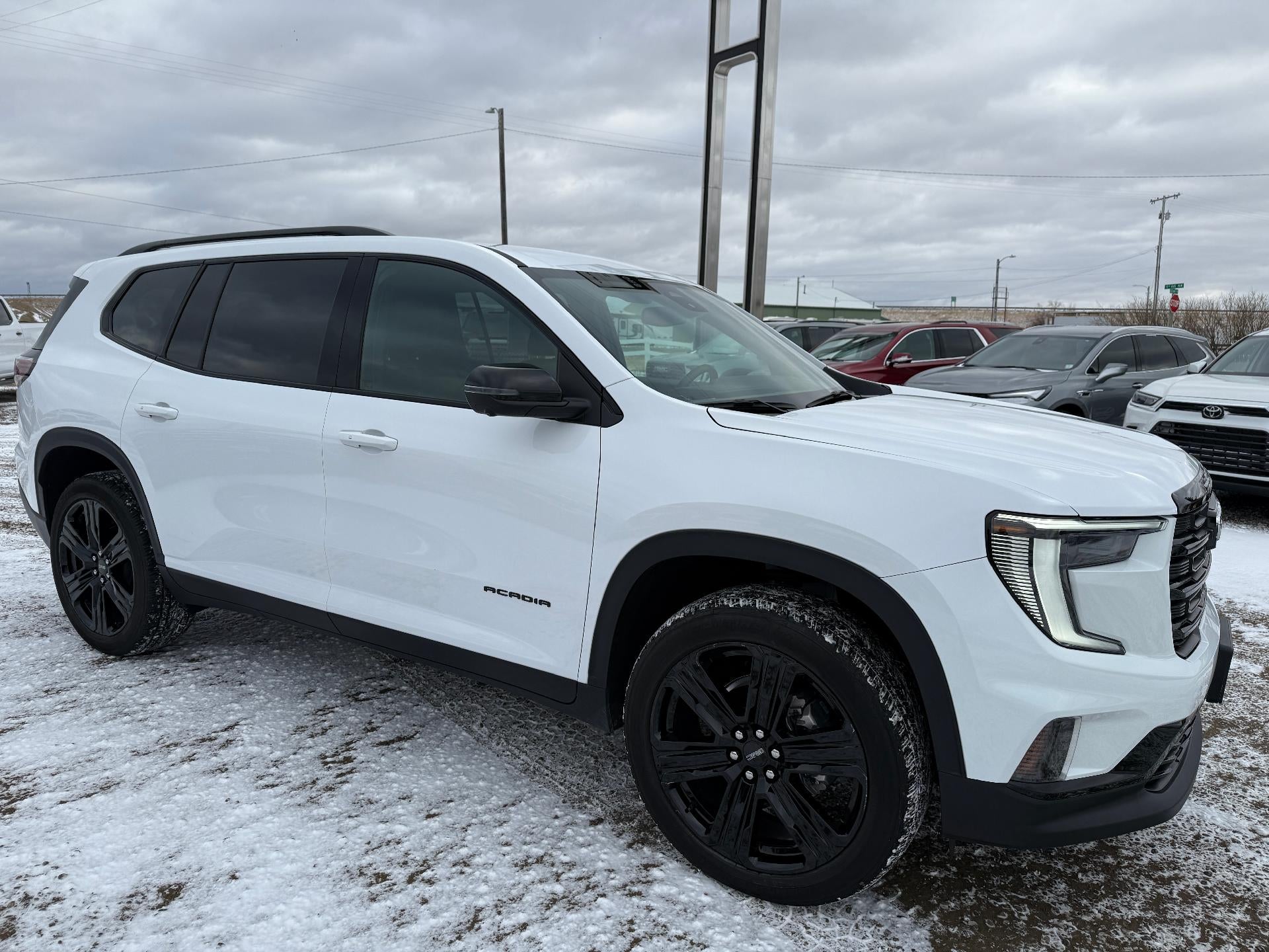 2025 GMC Acadia Elevation