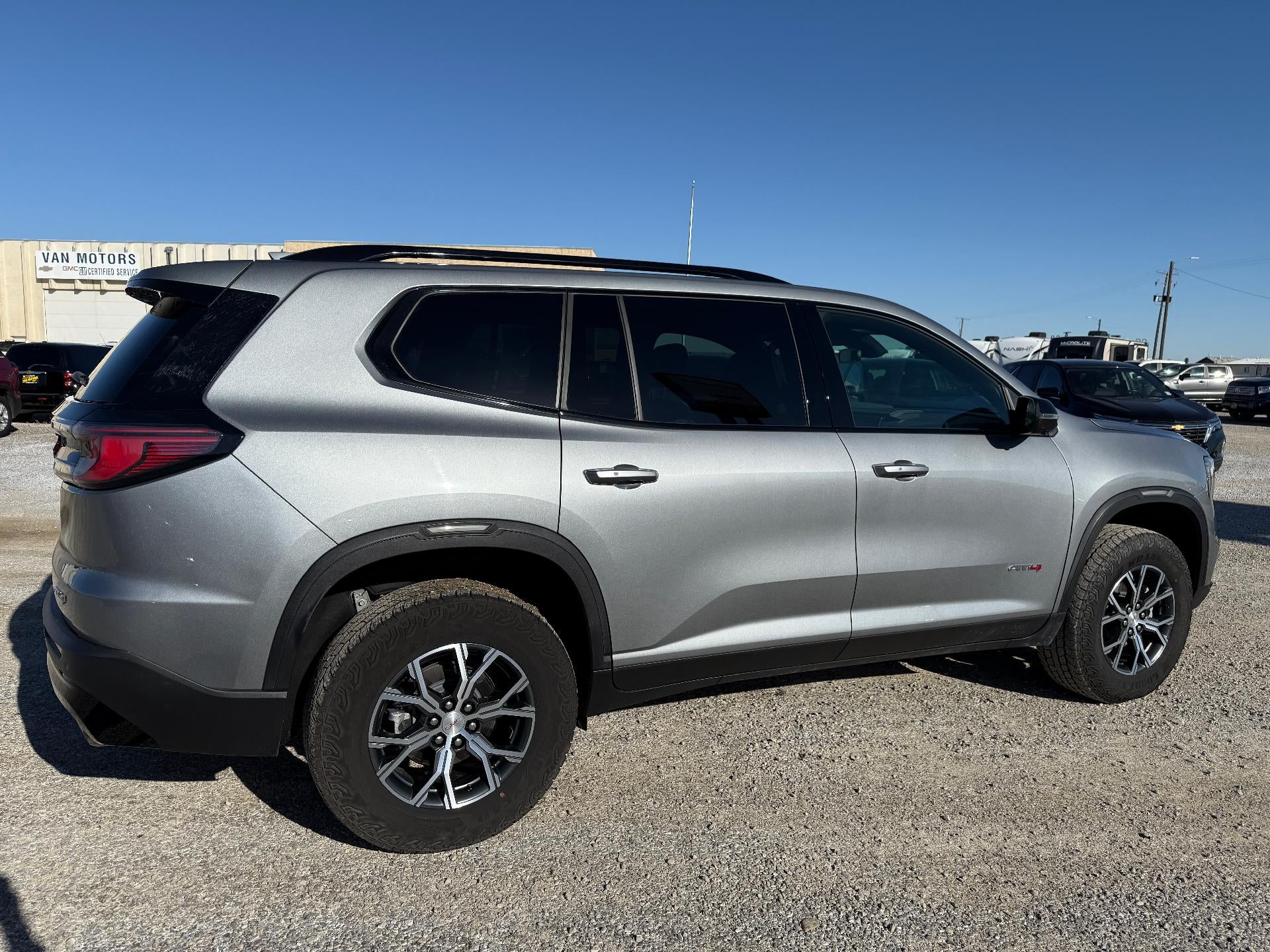 2024 GMC Acadia AT4
