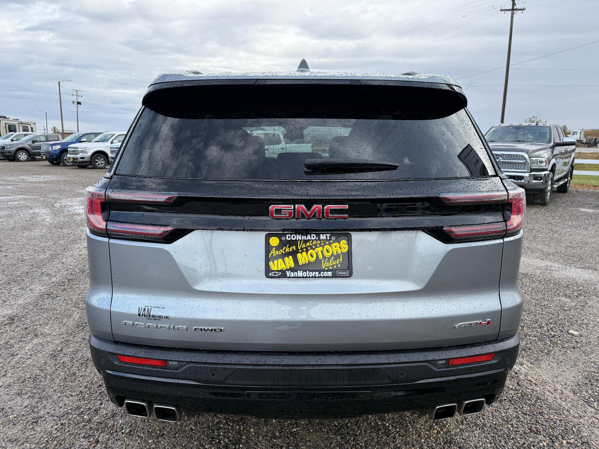 2024 GMC Acadia AT4