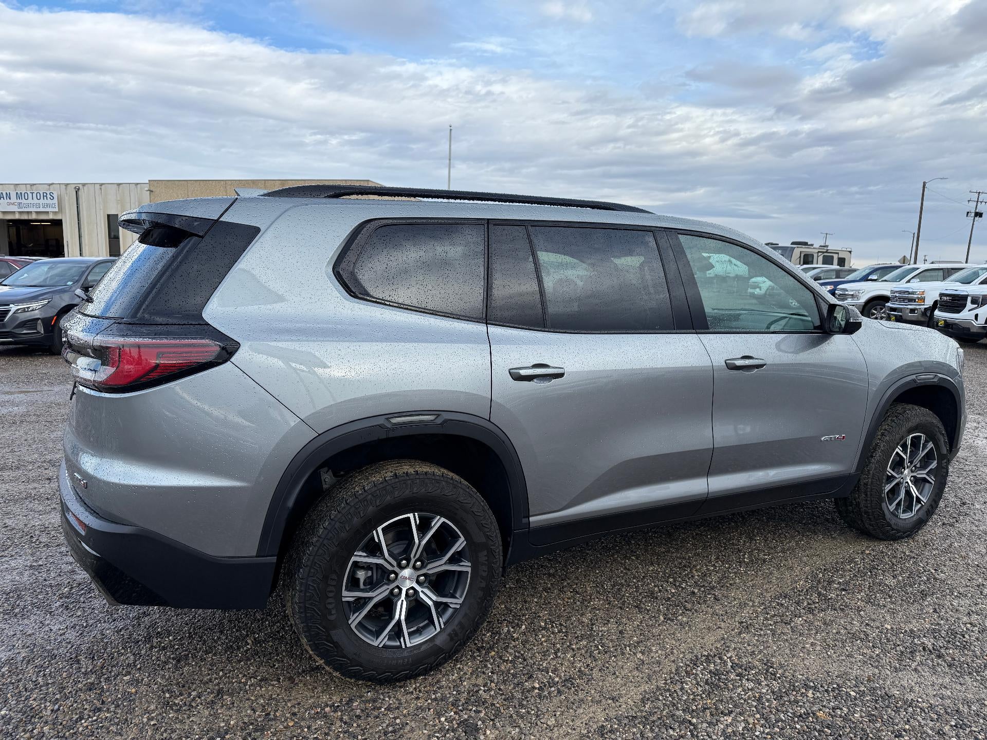 2024 GMC Acadia AT4