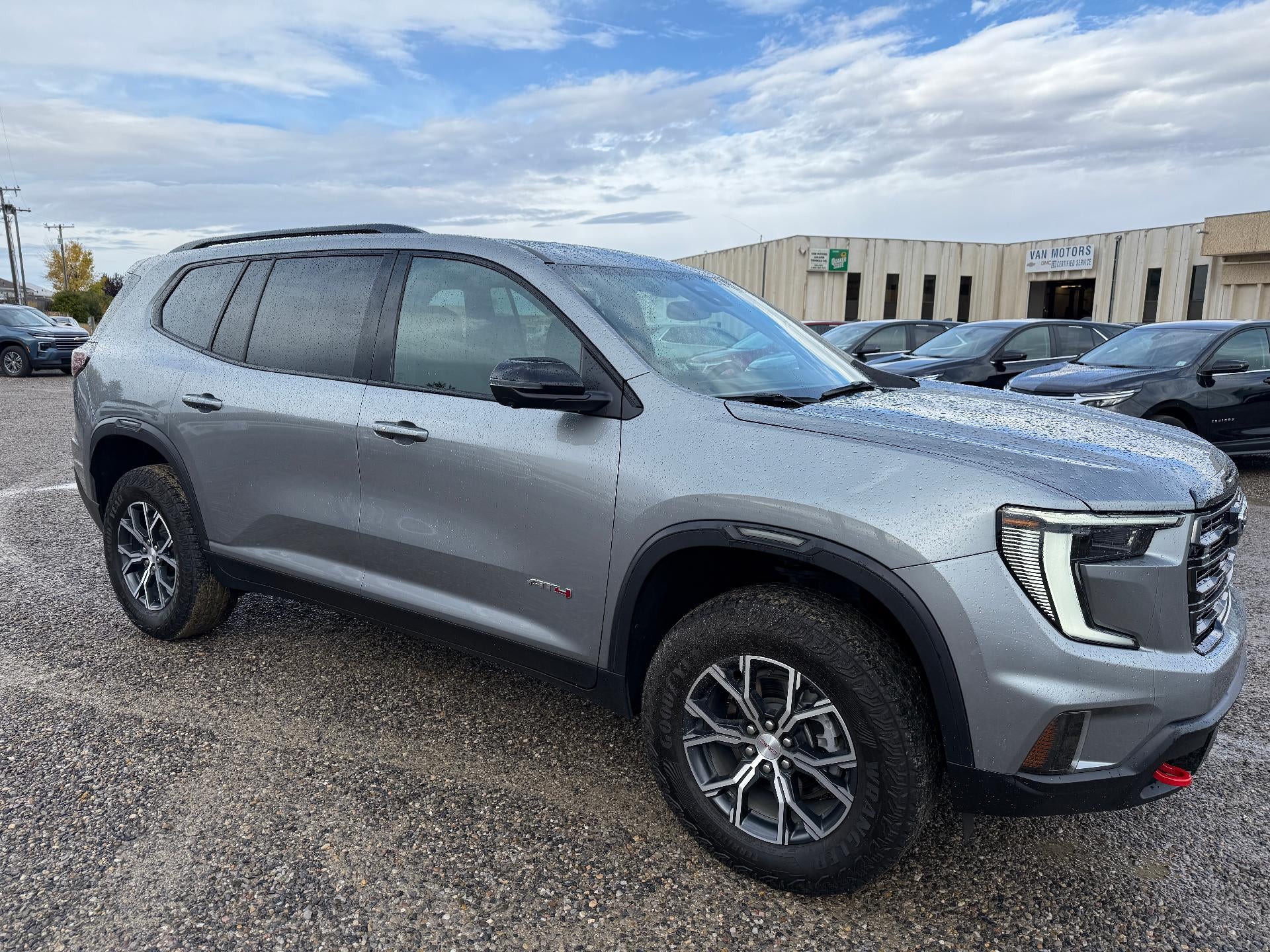 2024 GMC Acadia AT4