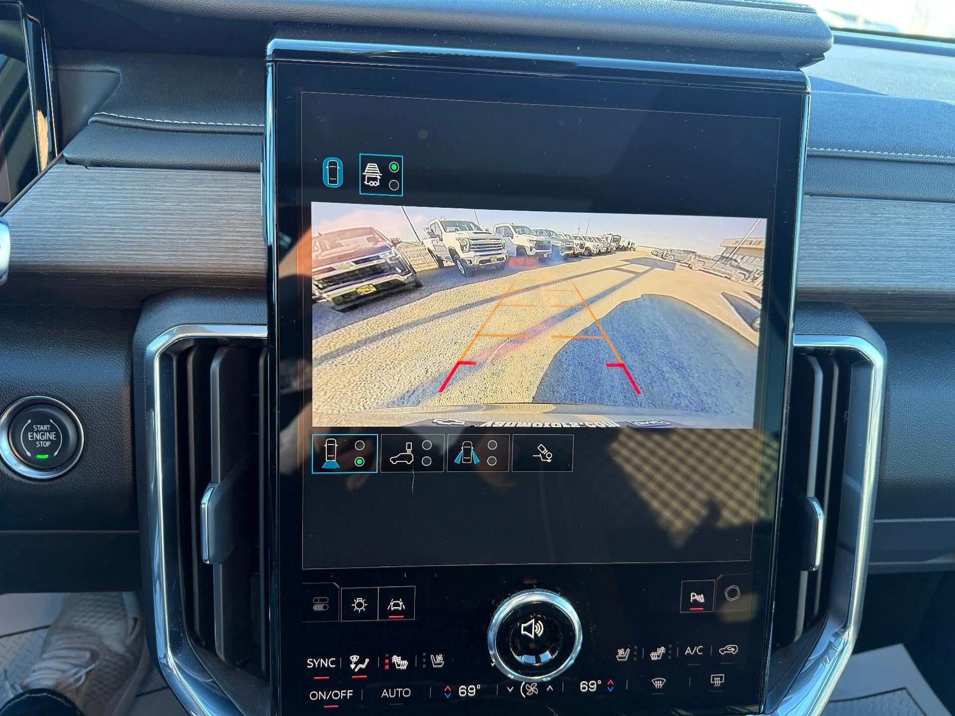 2024 GMC Acadia Denali