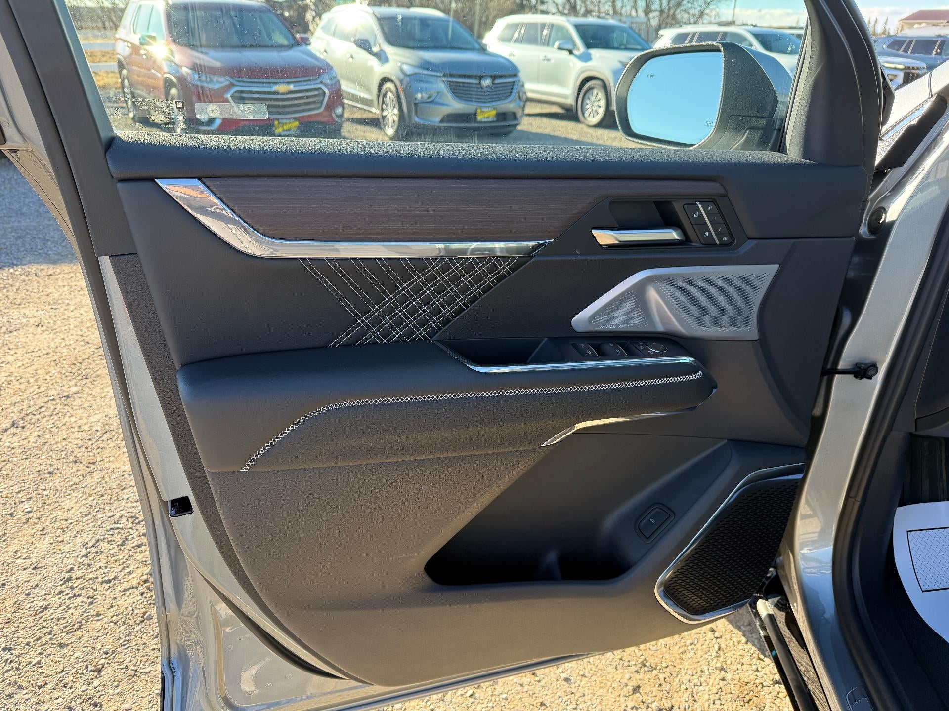 2024 GMC Acadia Denali