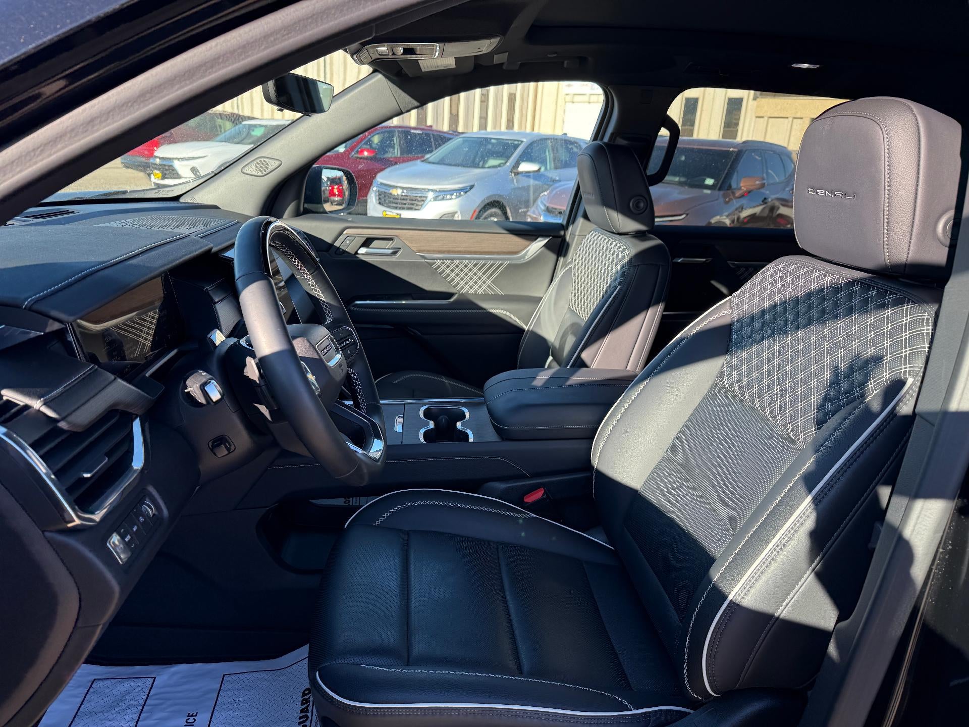 2024 GMC Acadia Denali