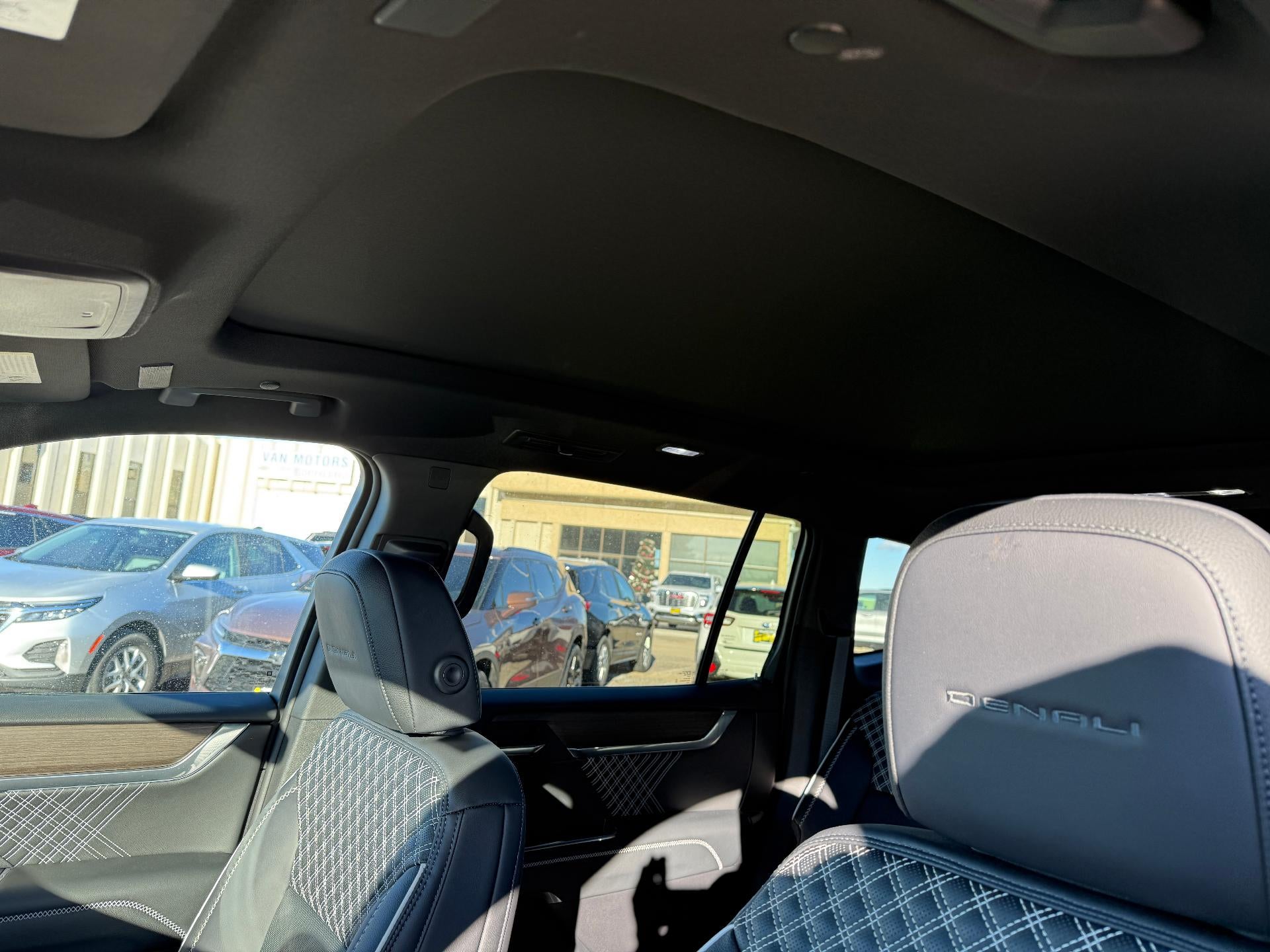 2024 GMC Acadia Denali