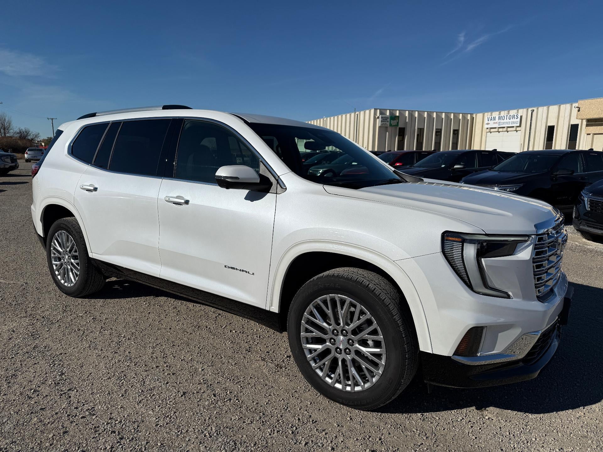 2024 GMC Acadia Denali