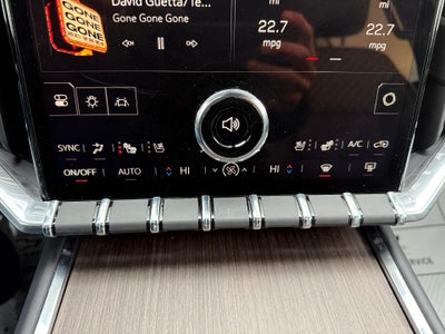 2025 GMC Acadia Denali