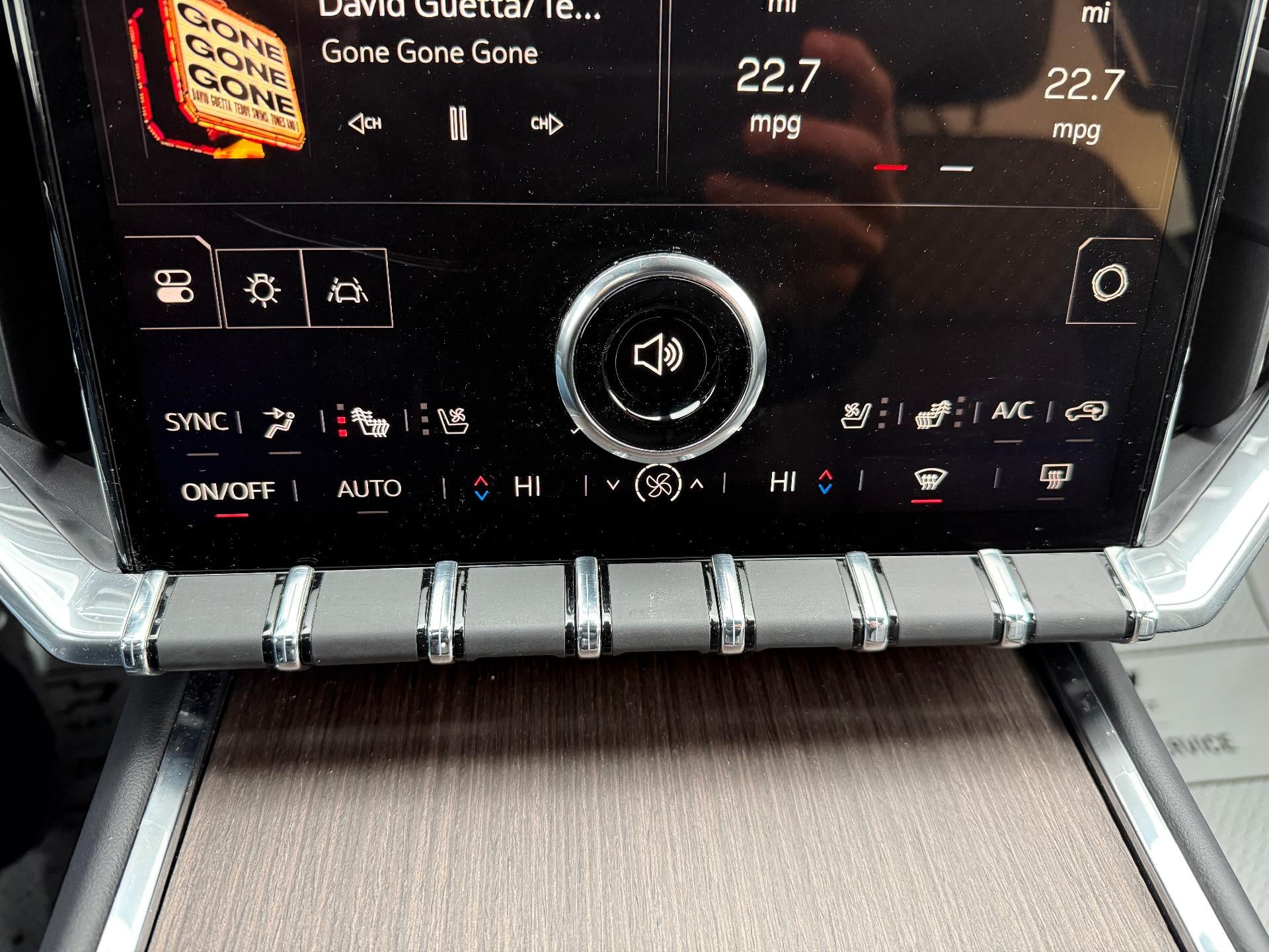 2025 GMC Acadia Denali