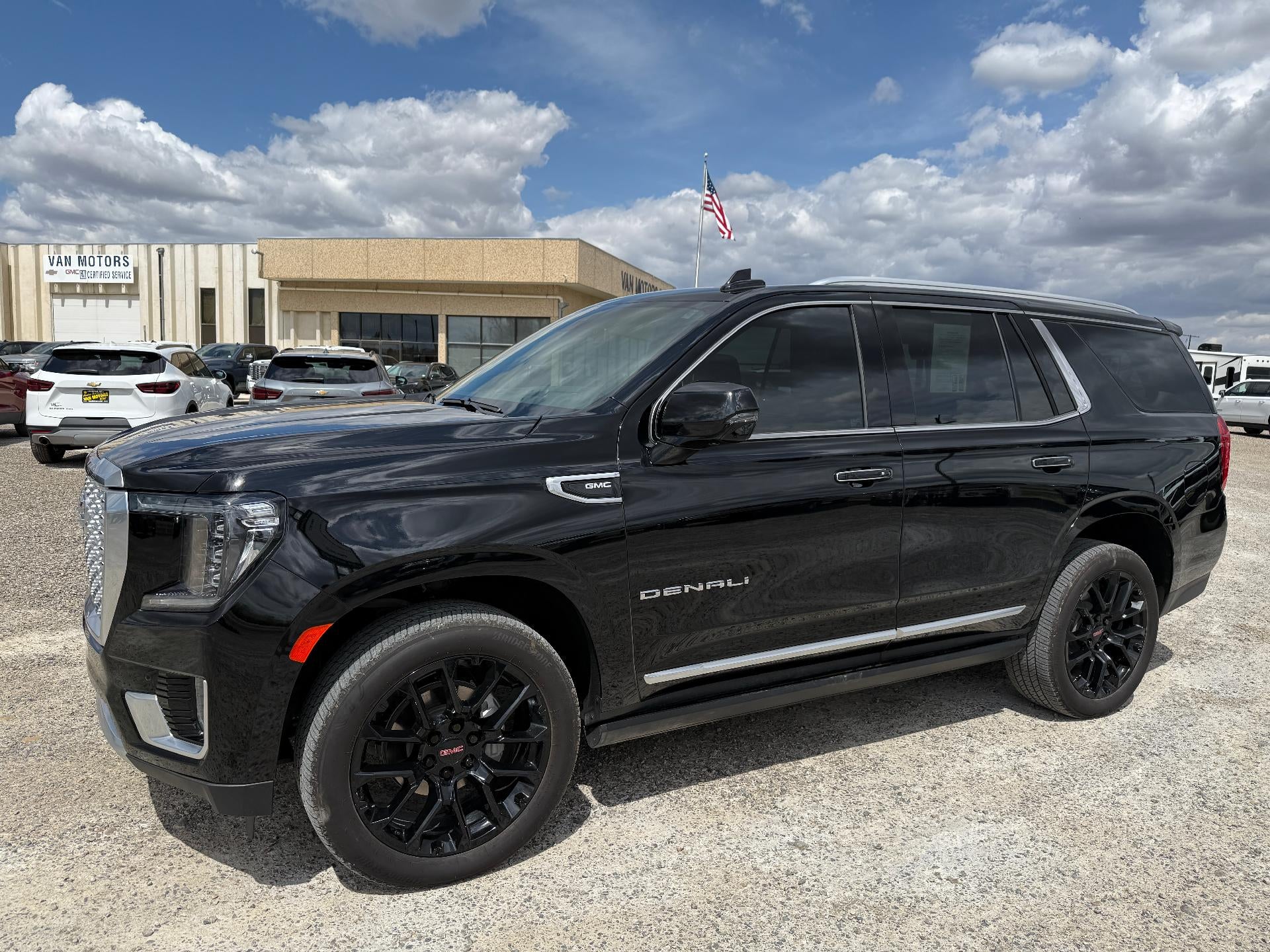 2024 GMC Yukon Denali's photo