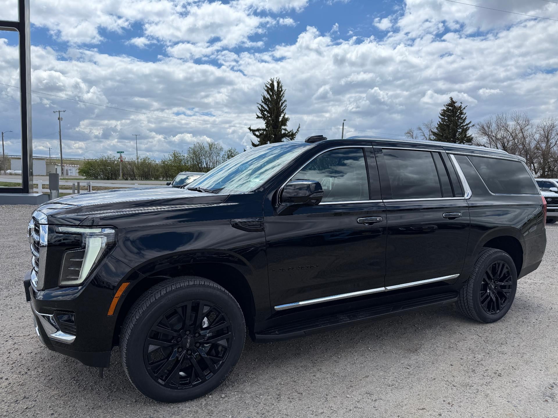 2026 GMC Yukon 4WD Elevation's photo
