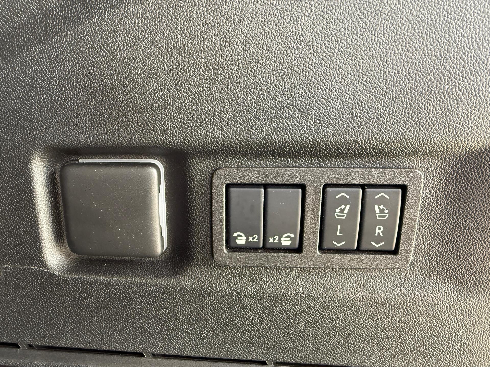 2025 GMC Yukon XL Elevation