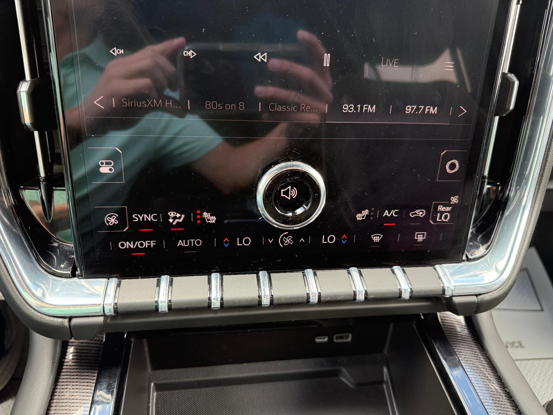 2025 GMC Yukon XL Elevation