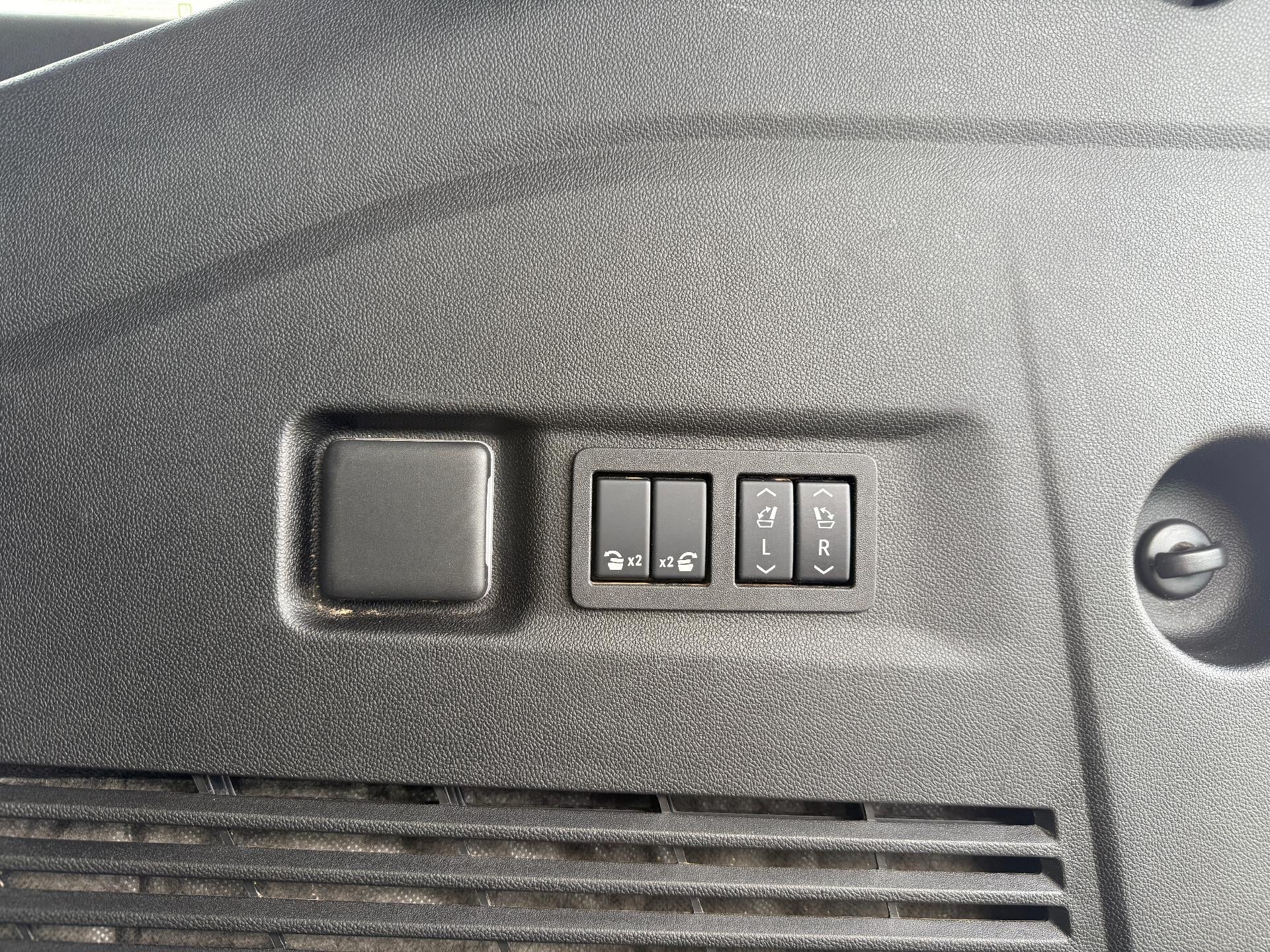 2025 GMC Yukon XL Elevation