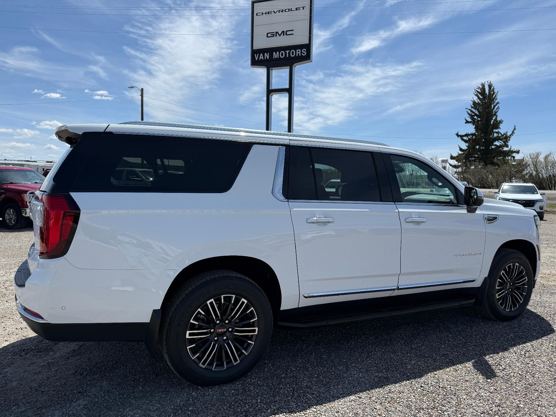 2025 GMC Yukon XL Elevation