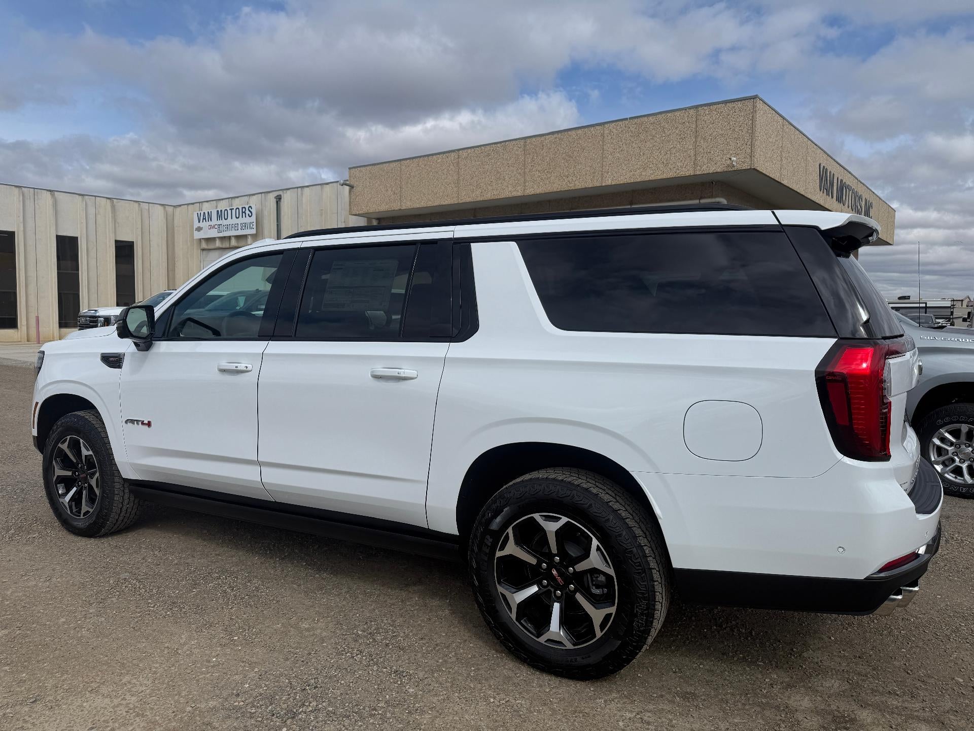 2026 GMC Yukon XL AT4