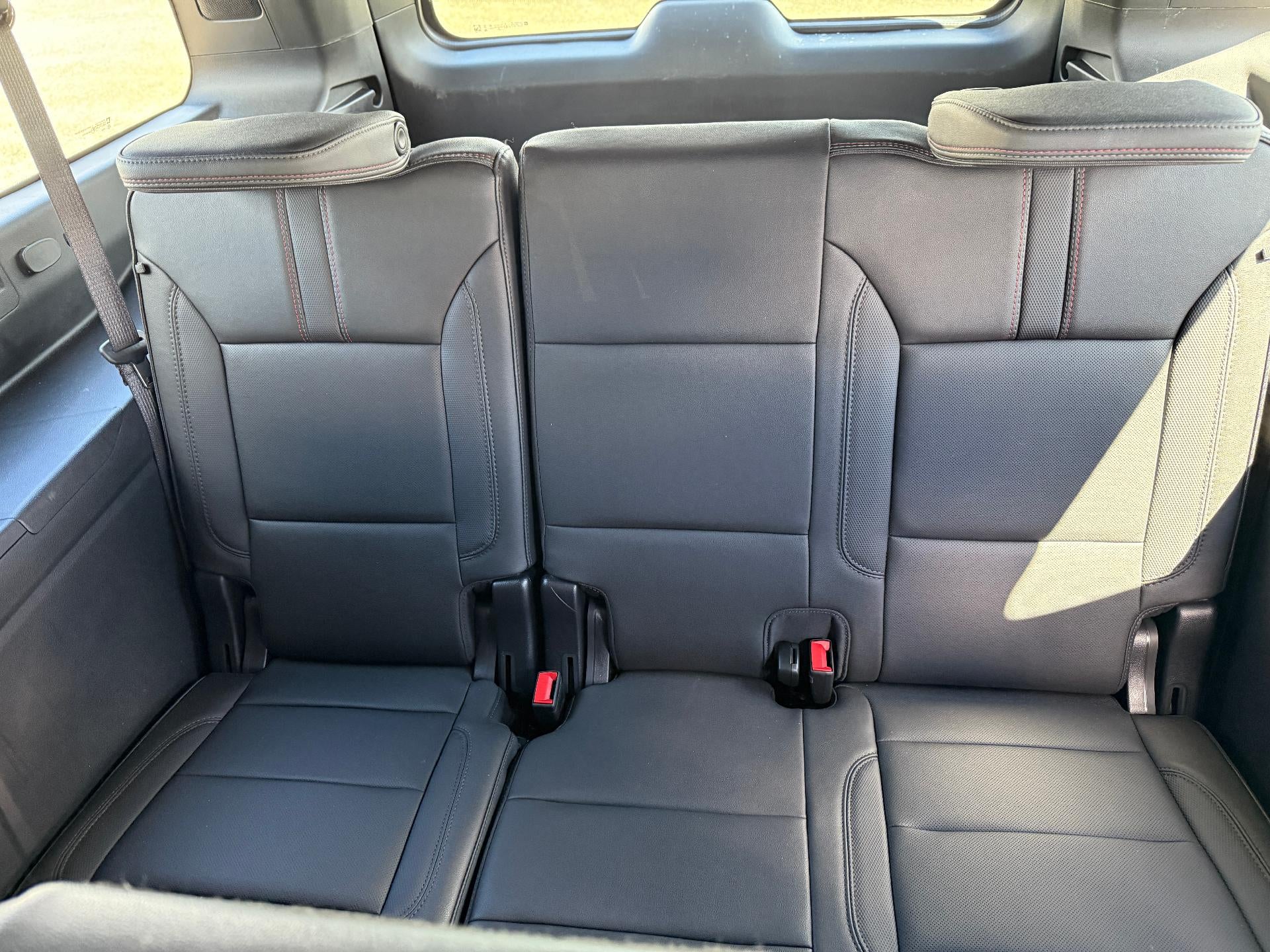 2025 Chevrolet Suburban RST