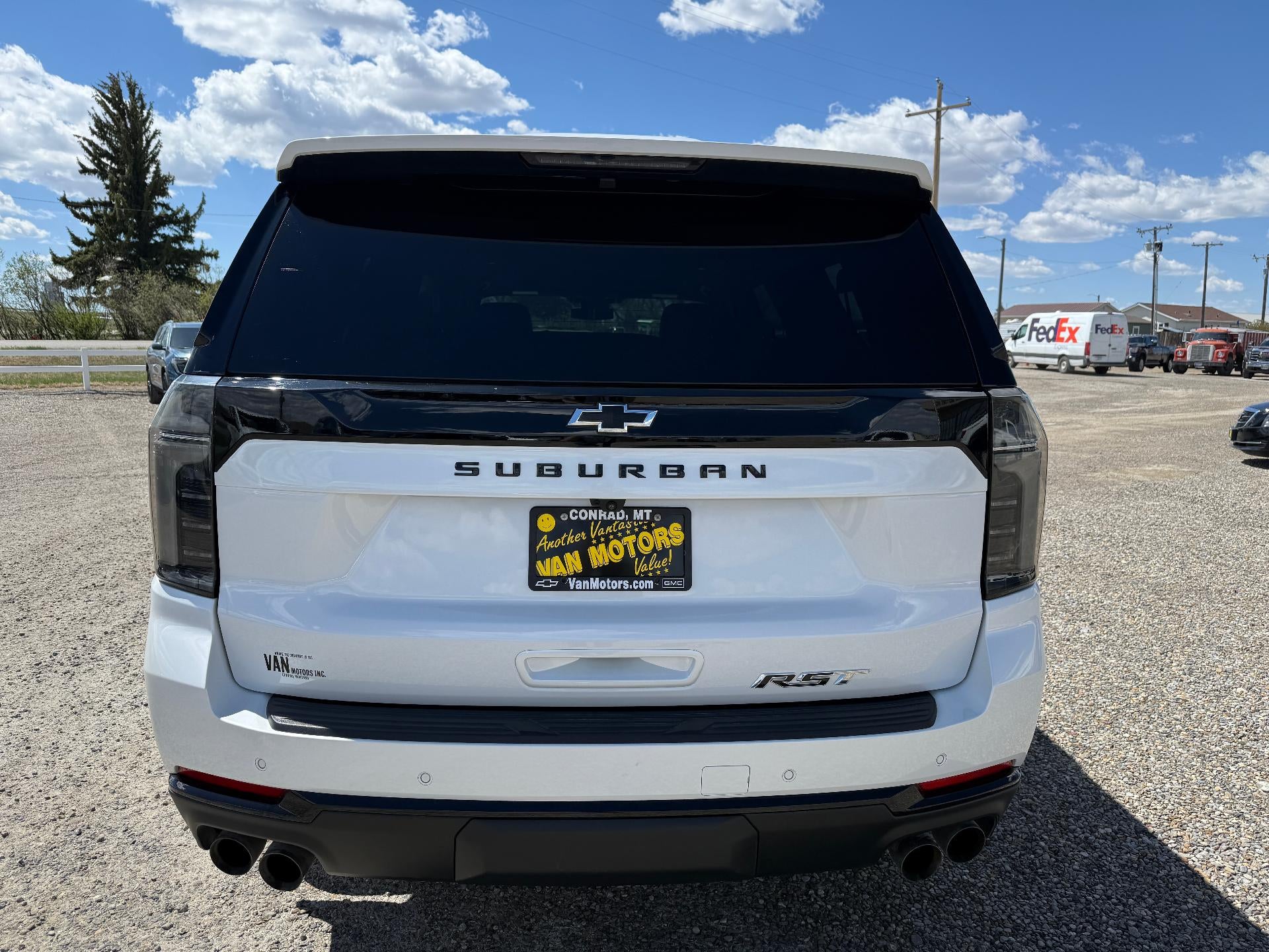 2025 Chevrolet Suburban RST