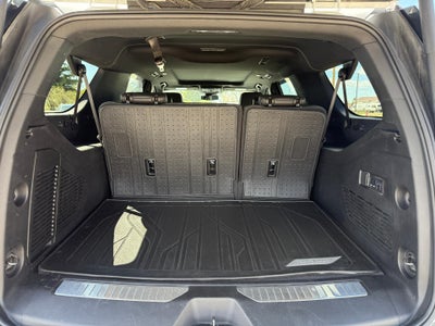 2025 Chevrolet Suburban RST