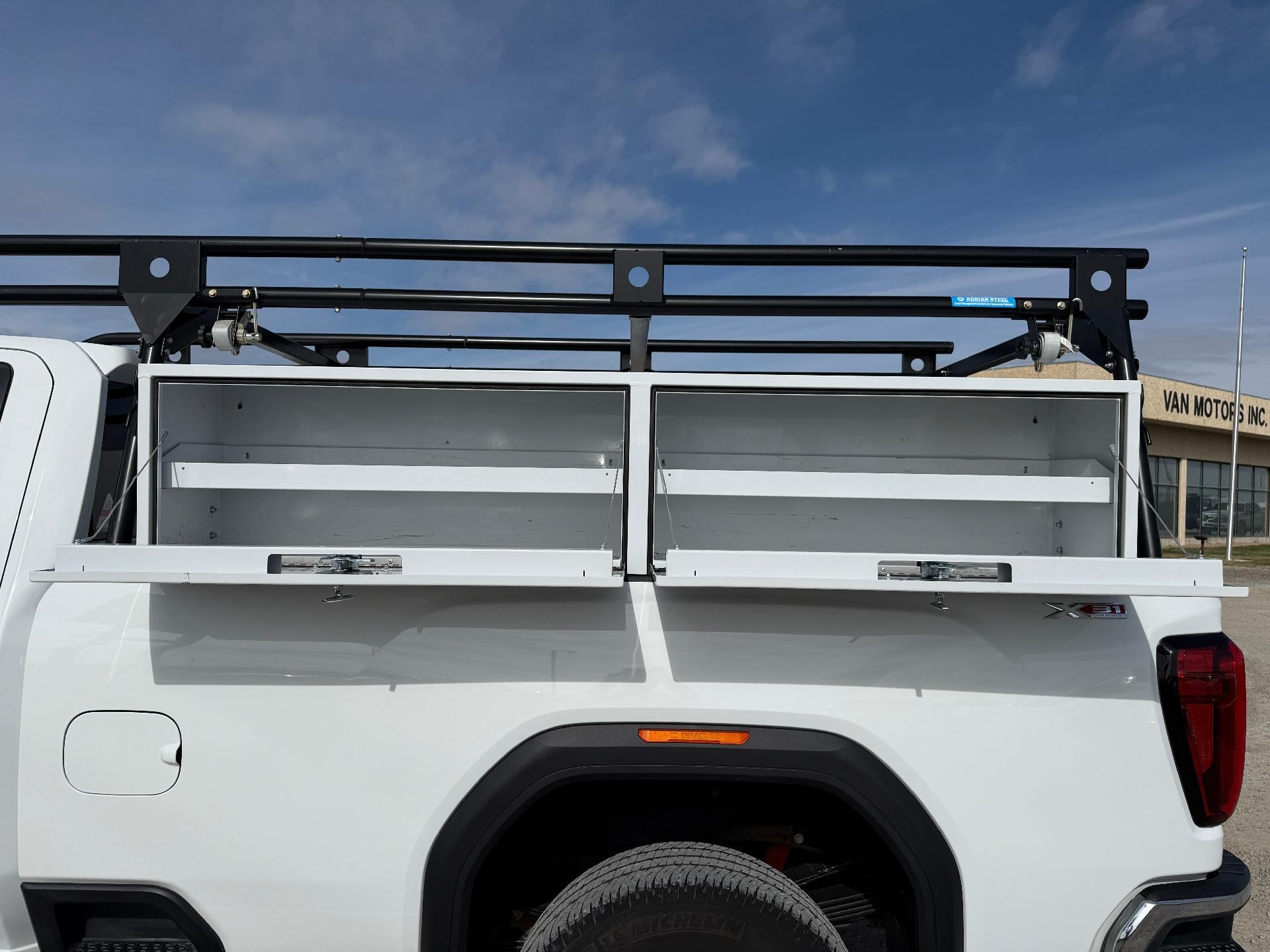 2025 GMC Sierra 3500 HD Pro