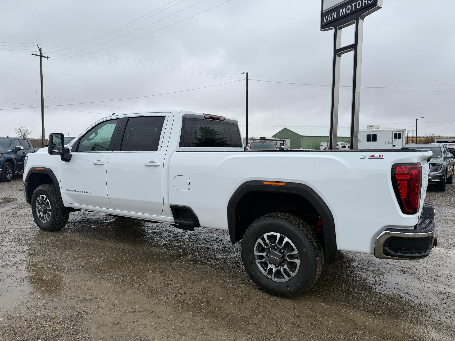 2026 GMC Sierra 3500 HD SLE