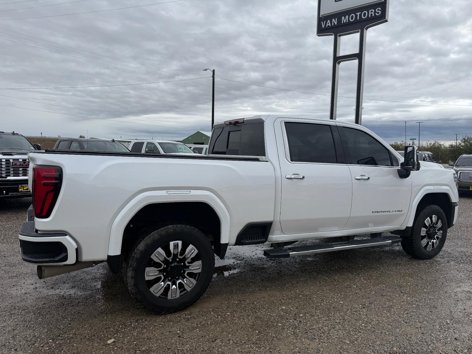 2025 GMC Sierra 3500 HD Denali