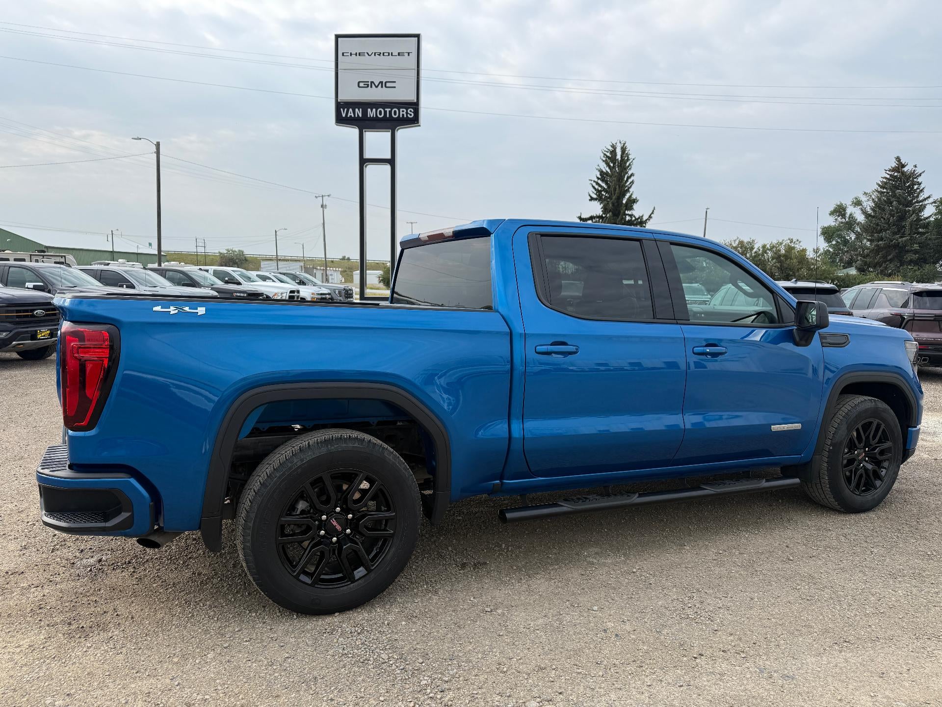 2024 GMC Sierra 1500 Elevation