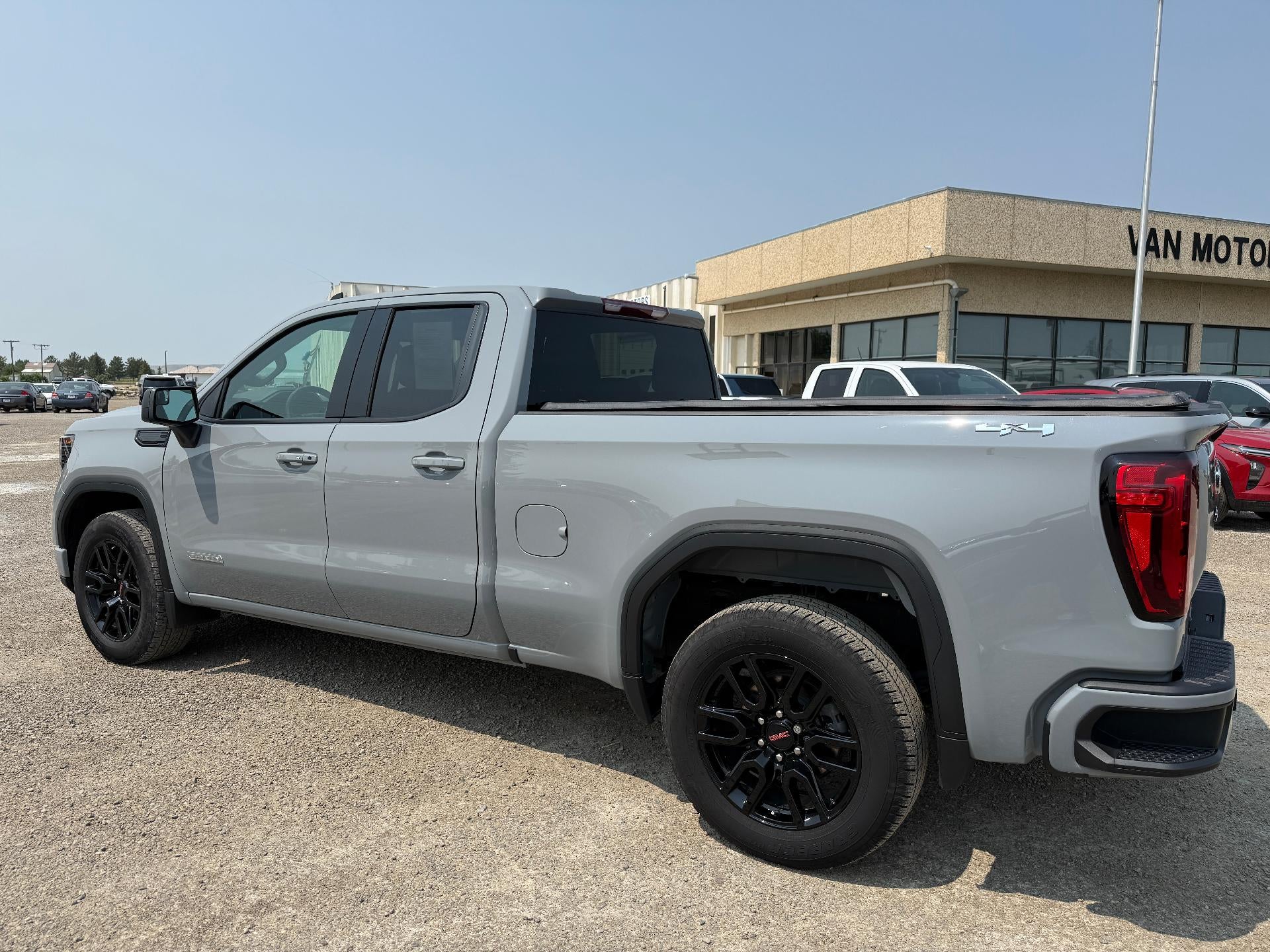 2024 GMC Sierra 1500 Elevation