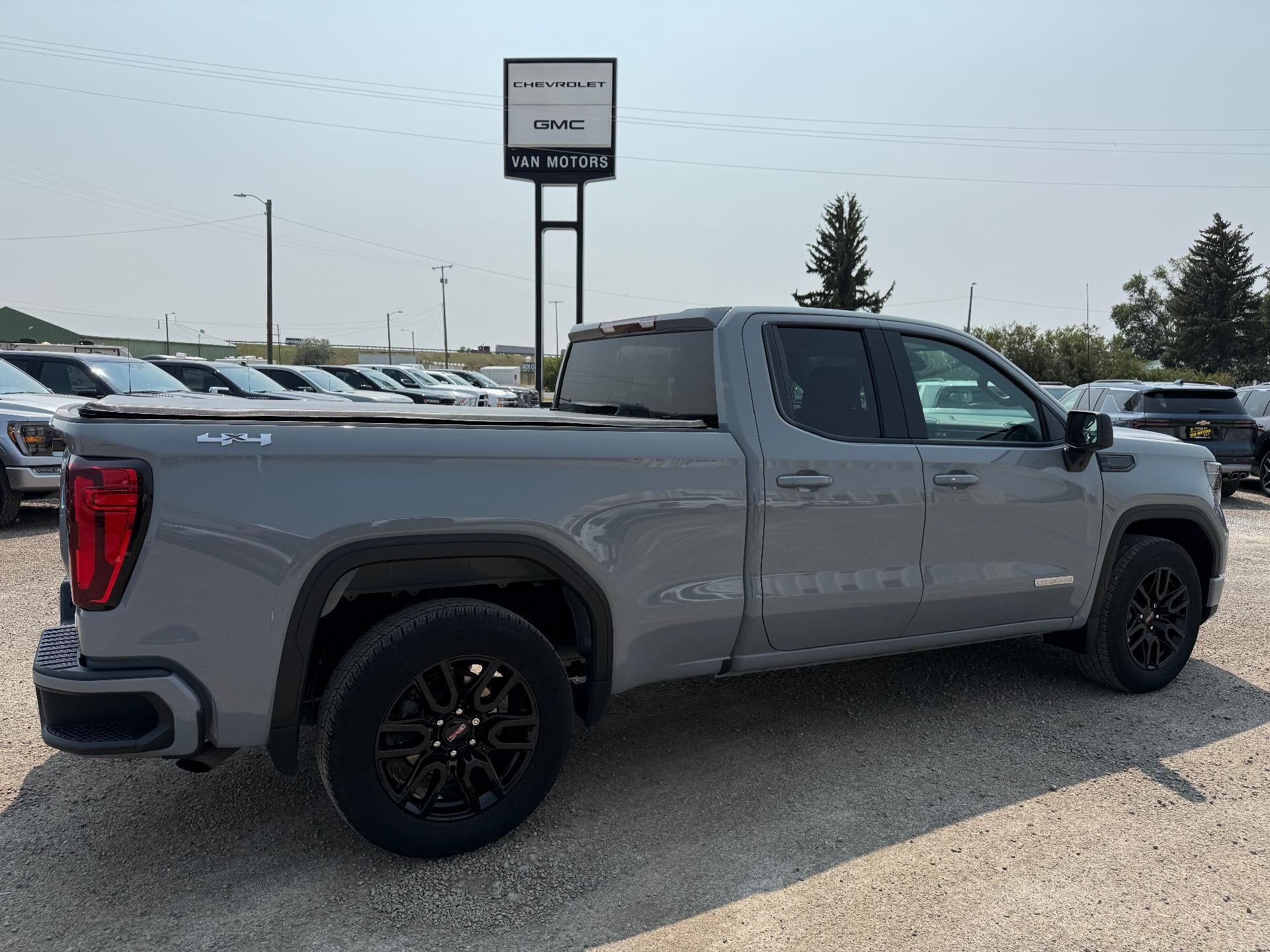 2024 GMC Sierra 1500 Elevation