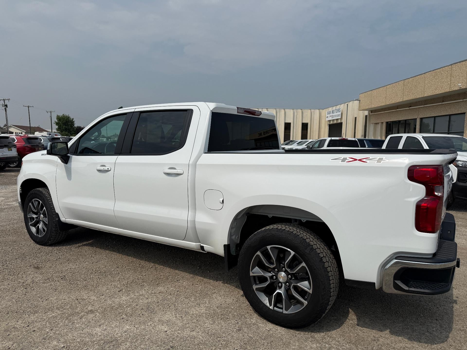 2024 Chevrolet Silverado 1500 LT (2FL)