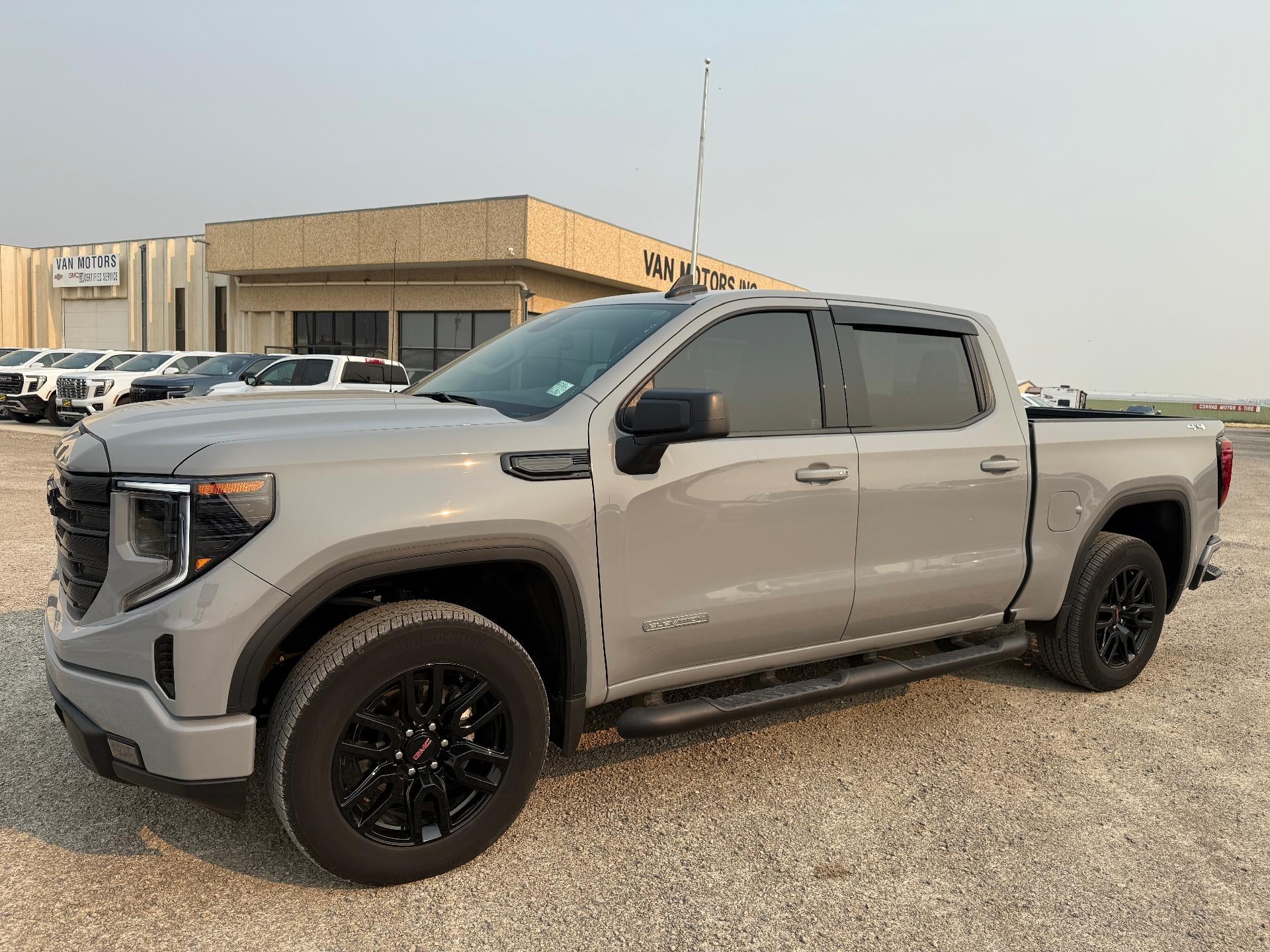 2024 GMC Sierra 1500 Elevation