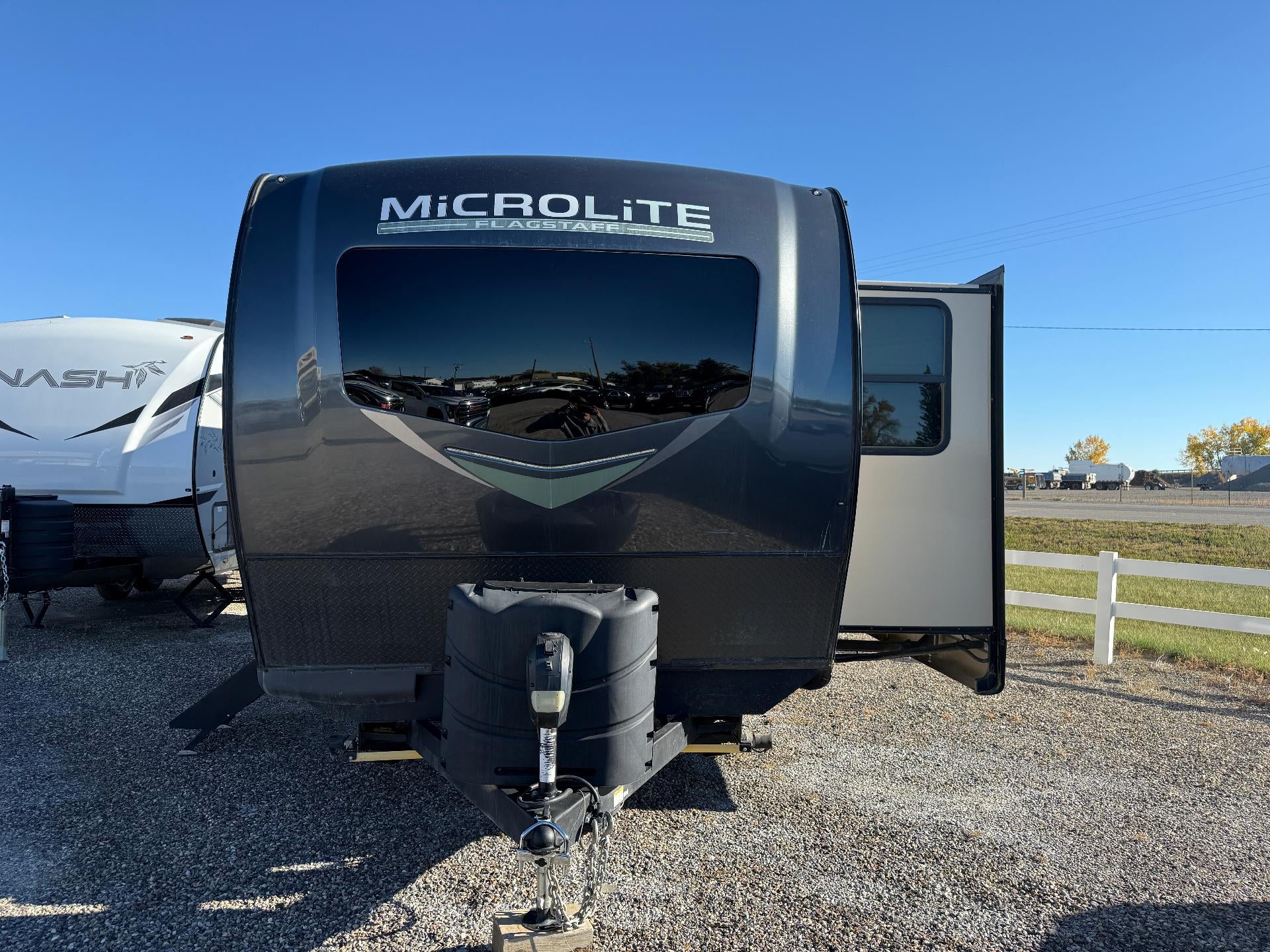 2023 FOREST RIV M25FKS Base