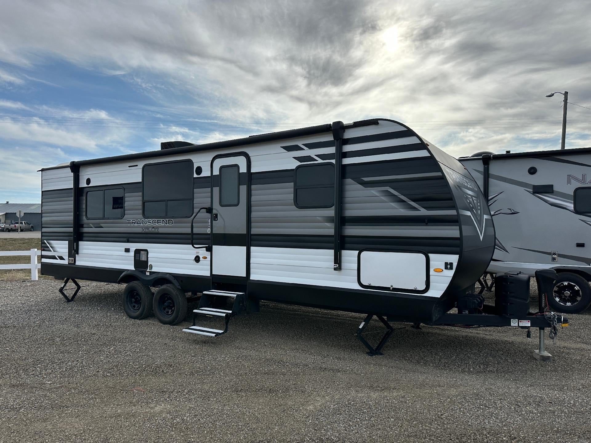 2023 GRAND DESI 260RB Base