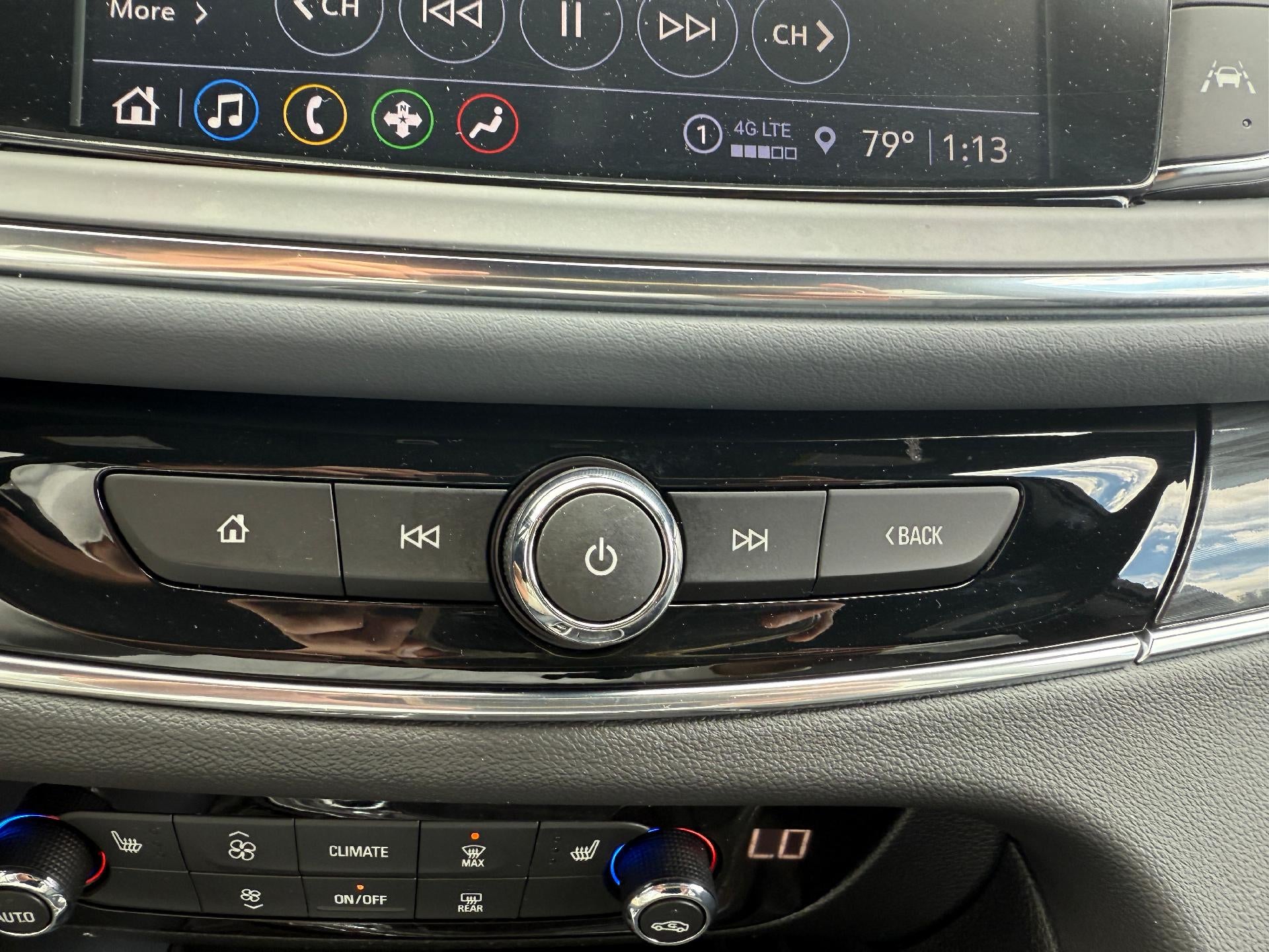 2024 Buick Enclave Essence