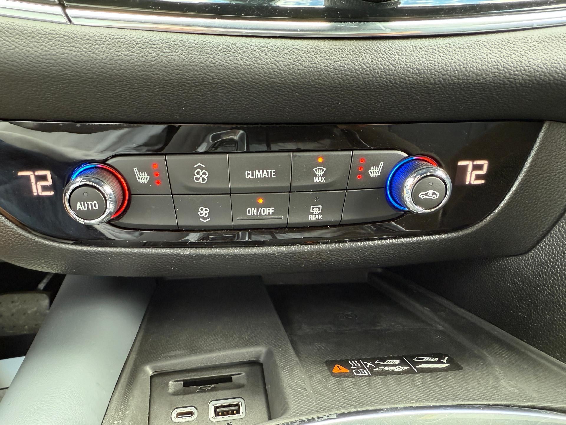 2024 Buick Enclave Essence