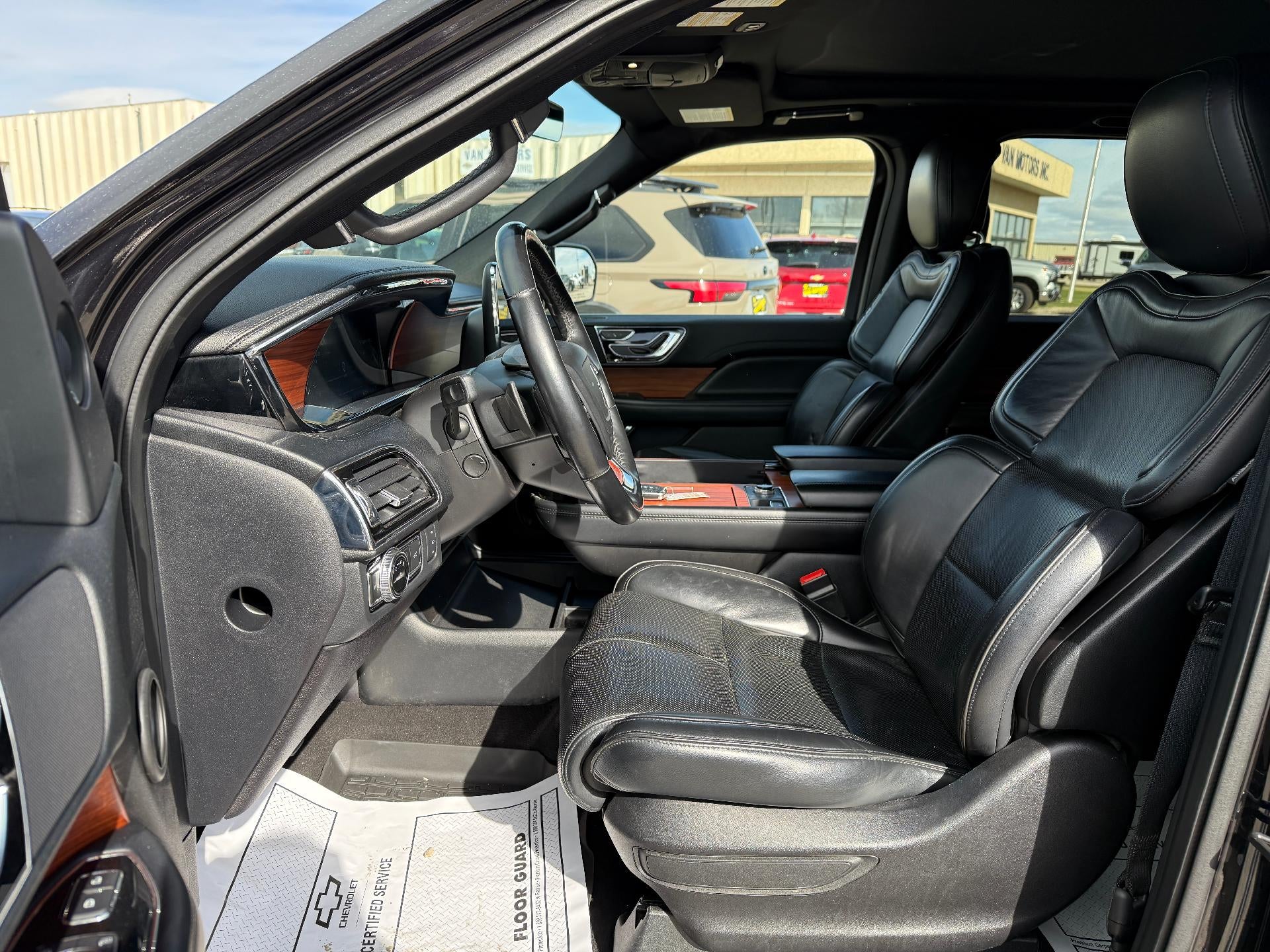 2019 Lincoln Navigator L Select