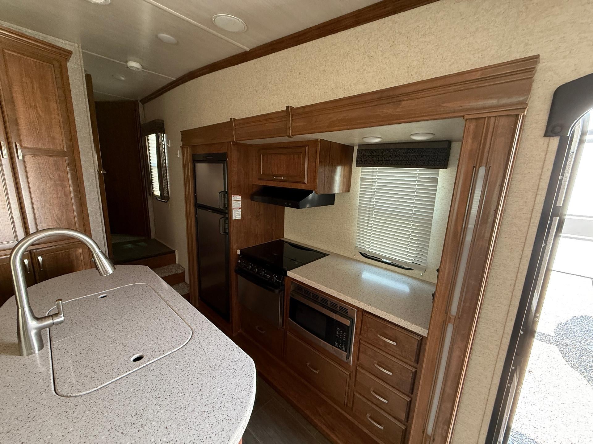 2018 SUNDANCE 269TS Base